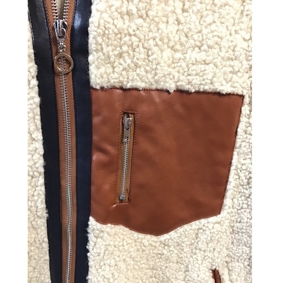 Shop Wanna B Sweater - Picture 3 of 6